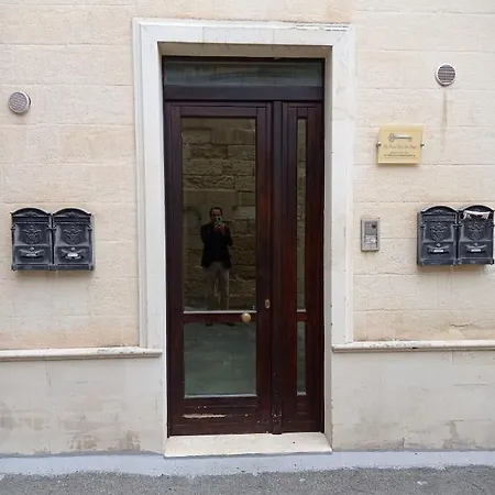 Vico Dei Panevino * Лечче